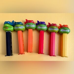 Vintage Teenage Mutant Ninja Turtles Pez Dispensers Bundle Of 6.